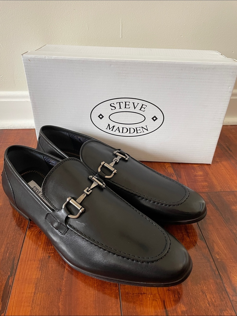 NEW Steve Madden Debinair Black Leather Slip-On Loafers